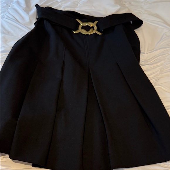 Elizabeth McKay Italian Ponte Thick Pleated Black Skirt with Belt & Gold Buckle - Picture 1 of 8